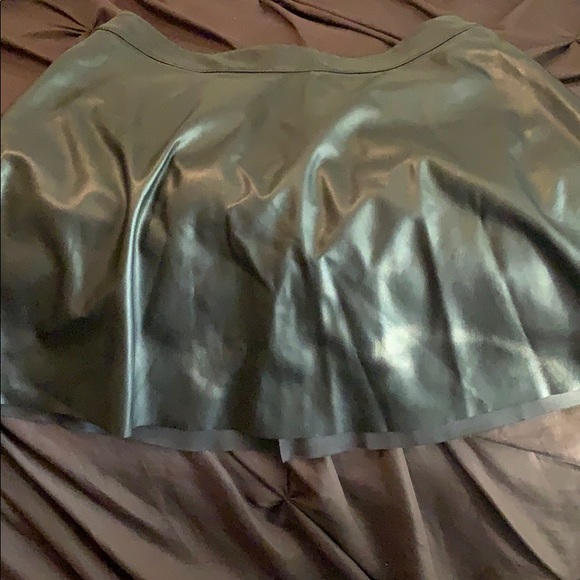 Black Skirt - Picture 2 of 3